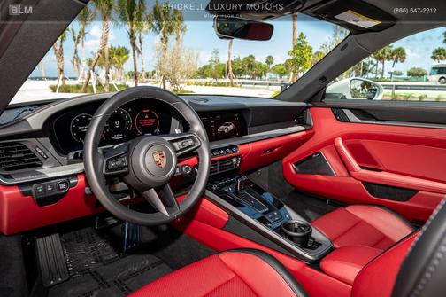 2025 Porsche 911 Carrera