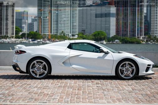 2021 Chevrolet Corvette Stingray w/2LT