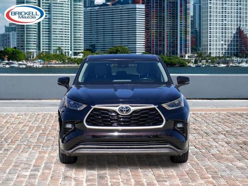 2022 Toyota Highlander LE
