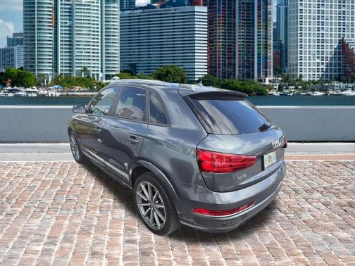 Daytona Gray Pearl Effect 2018 Audi Q3 2.0T Sport Premium