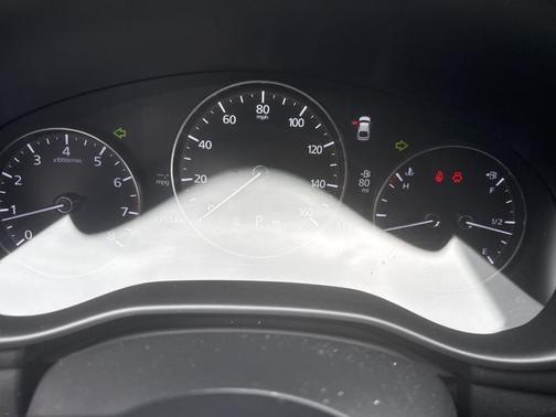 Snowflake White Pearl 2023 Mazda Mazda3 FWD w/Preferred Package