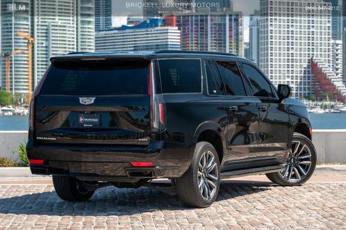 2022 Cadillac Escalade ESV Sport