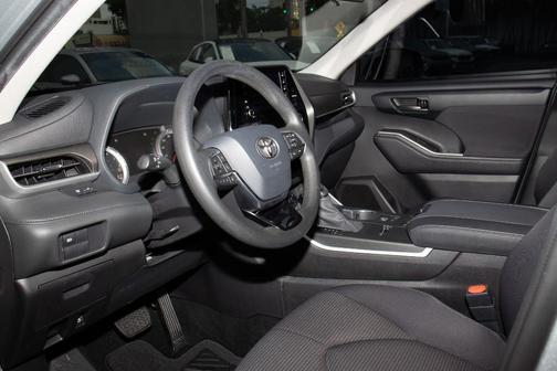 2020 Toyota Highlander L