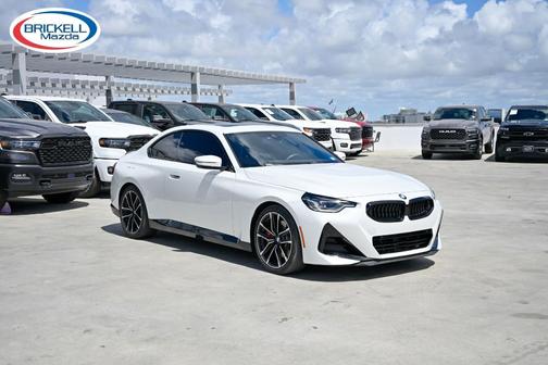 Mineral White Metallic 2024 BMW 230 i