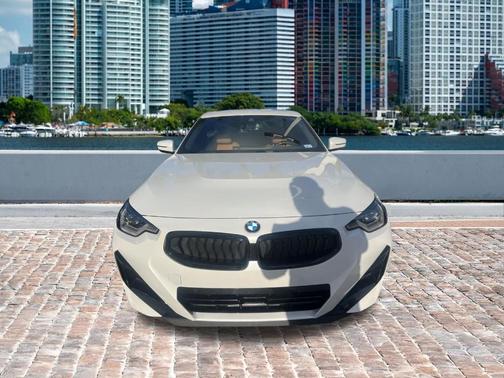 Mineral White Metallic 2024 BMW 230 i