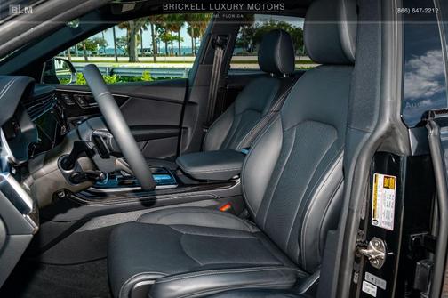 2025 Audi Q8 55 Premium