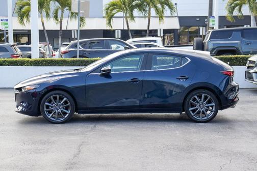 2023 Mazda Mazda3 FWD w/Preferred Package