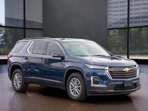 2022 Chevrolet Traverse LT Cloth