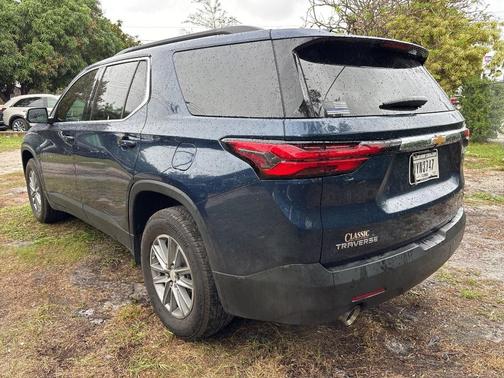 2022 Chevrolet Traverse LT Cloth