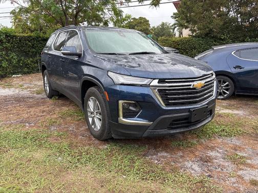 2022 Chevrolet Traverse LT Cloth