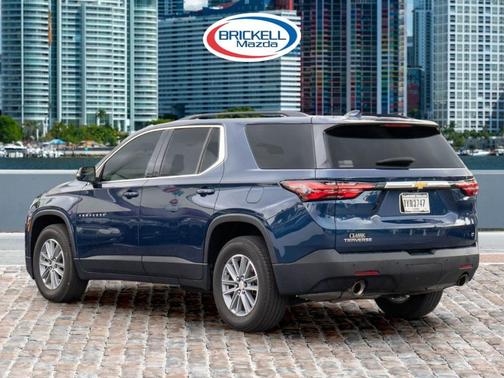 2022 Chevrolet Traverse LT Cloth