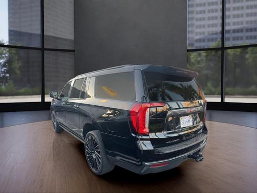 2023 GMC Yukon XL AT4