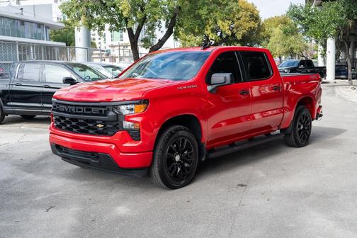 2025 Chevrolet Silverado 1500 Custom