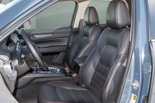 2023 Mazda CX-5 Carbon Edition