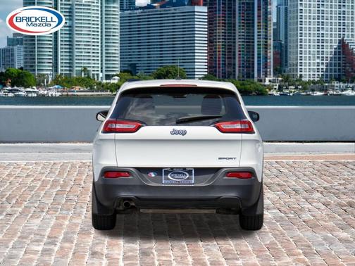 Bright White Clearcoat 2017 Jeep Cherokee Sport