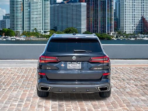 2023 BMW X5 M50i