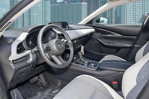 Snowflake White Pearl 2026 Mazda CX-30 2.5 S Aire Edition