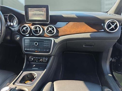 2017 Mercedes-Benz GLA 250 Base 4MATIC