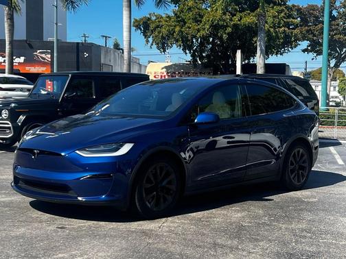 2022 Tesla Model X Base