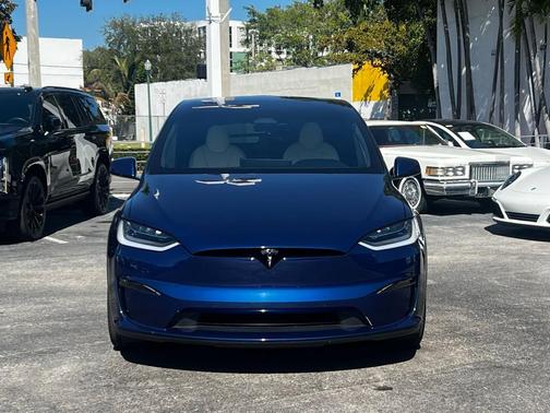 2022 Tesla Model X Base
