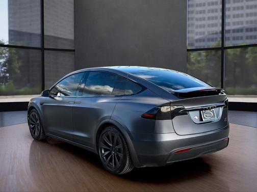 2022 Tesla Model X Plaid