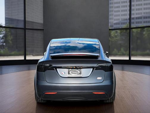 2022 Tesla Model X Plaid