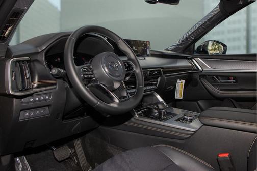 2025 Mazda CX-70 PHEV Premium Plus Package