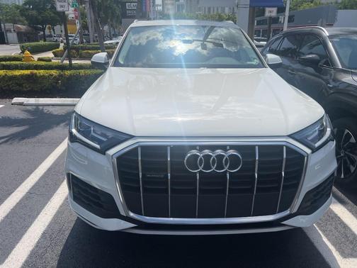 2021 Audi Q7 45 Premium Plus