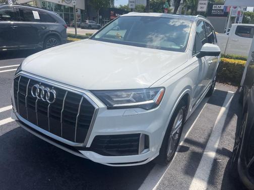 2021 Audi Q7 45 Premium Plus