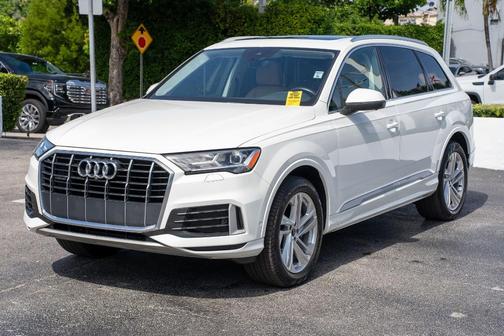 2021 Audi Q7 45 Premium Plus