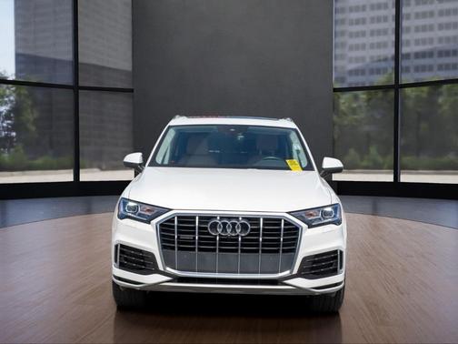 2021 Audi Q7 45 Premium Plus