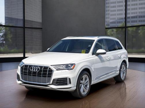 2021 Audi Q7 45 Premium Plus