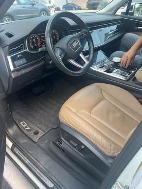 2021 Audi Q7 45 Premium Plus