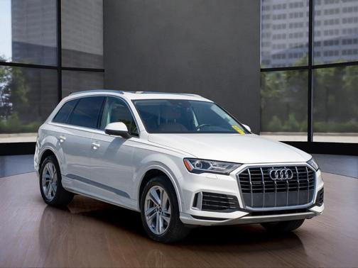 2021 Audi Q7 45 Premium Plus