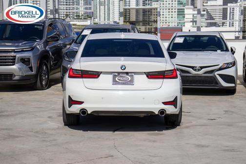 Alpine White 2021 BMW 330 i
