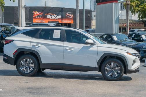 2024 Hyundai TUCSON Hybrid Blue