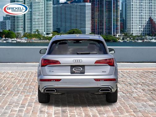 Florett Silver Metallic 2023 Audi Q5 45 S line quattro Premium