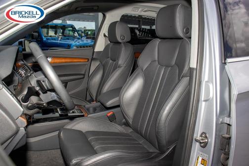 Florett Silver Metallic 2023 Audi Q5 45 S line quattro Premium