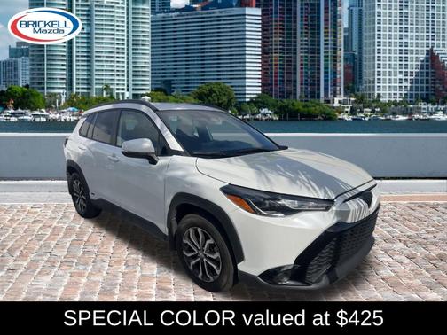 2023 Toyota Corolla Cross Hybrid SE