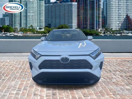 Ice 2024 Toyota RAV4 XLE