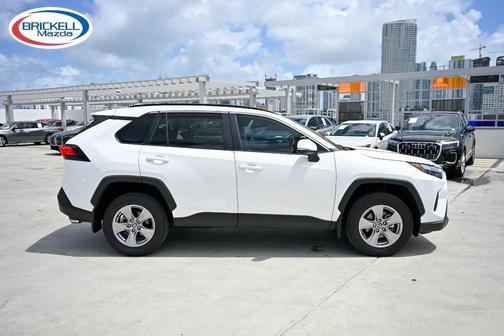 Ice 2024 Toyota RAV4 XLE