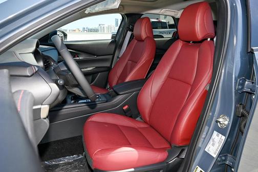 Polymetal Gray Metallic 2026 Mazda CX-30 2.5 S Carbon Edition