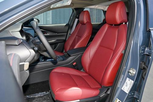 Polymetal Gray Metallic 2026 Mazda CX-30 2.5 S Carbon Edition