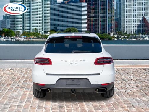 White 2018 Porsche Macan Base