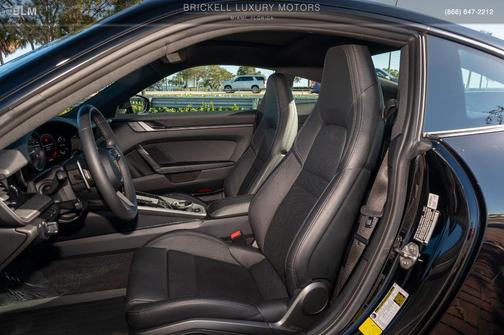 2022 Porsche 911 Carrera