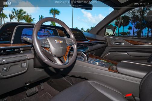 2023 Cadillac Escalade ESV Luxury