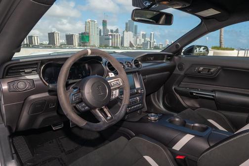 2022 Ford Shelby GT500 Base