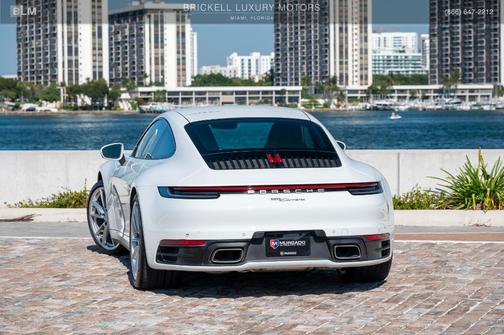 2020 Porsche 911 Carrera
