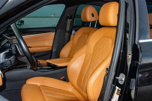 2021 BMW 530 530e