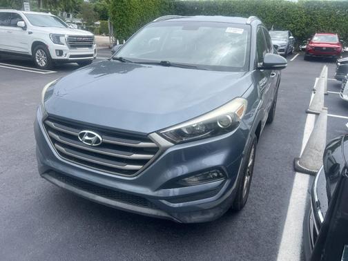 2017 Hyundai TUCSON SE Plus